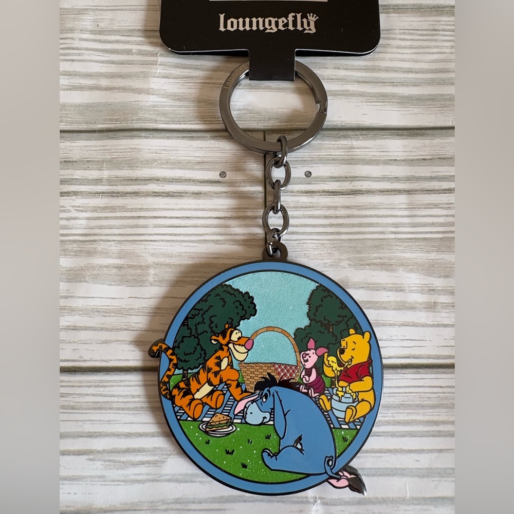 🍯Loungefly Disney Winnie The Pooh Picnic Keychain